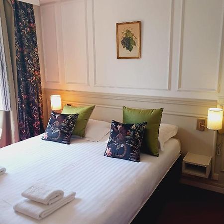 Logis Le Relais Imperial Hotell Saint-Vallier-de-Thiey Eksteriør bilde