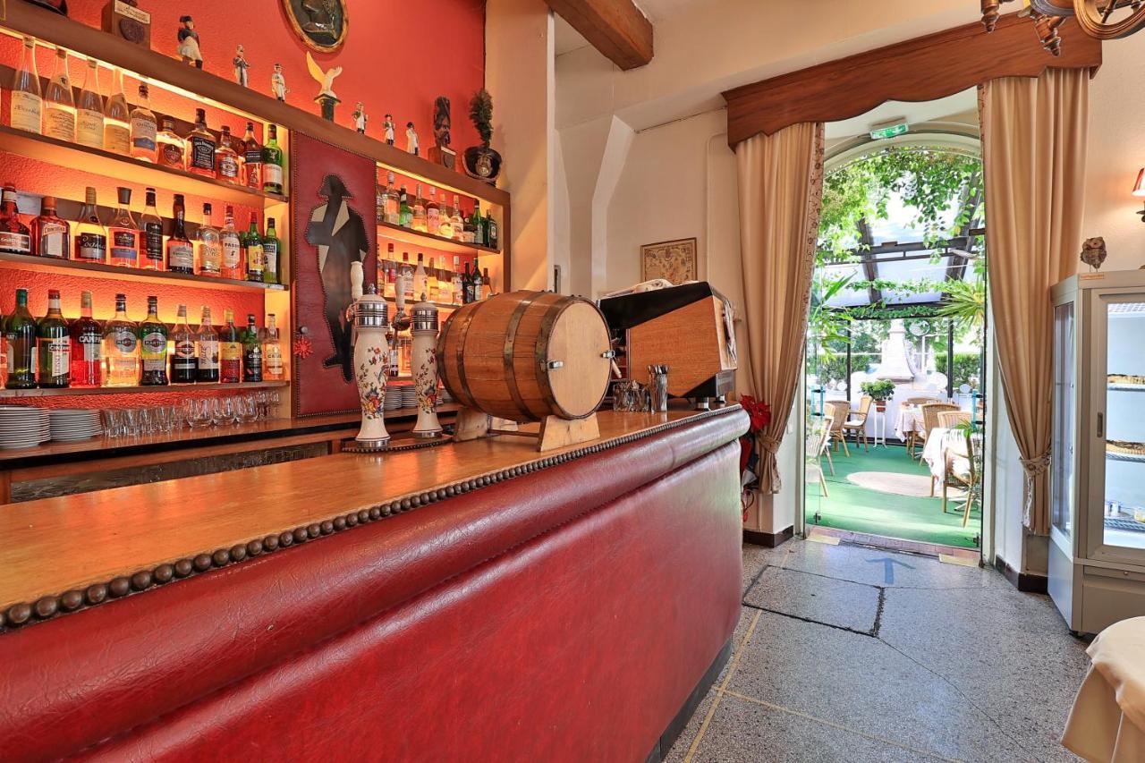 Logis Le Relais Imperial Hotell Saint-Vallier-de-Thiey Eksteriør bilde