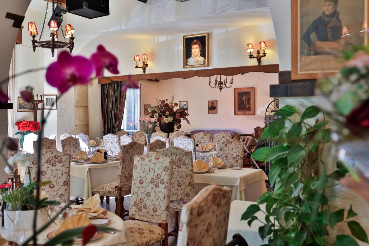 Logis Le Relais Imperial Hotell Saint-Vallier-de-Thiey Eksteriør bilde