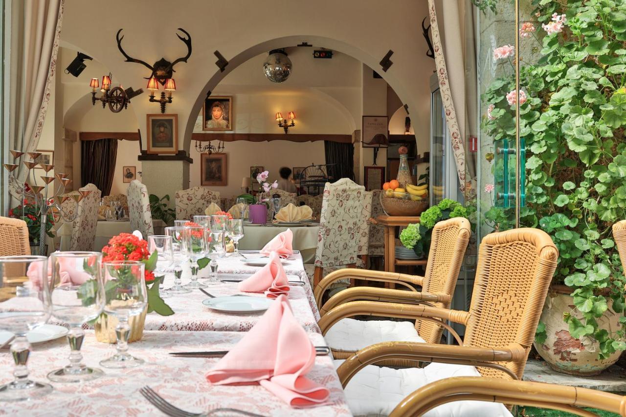 Logis Le Relais Imperial Hotell Saint-Vallier-de-Thiey Eksteriør bilde