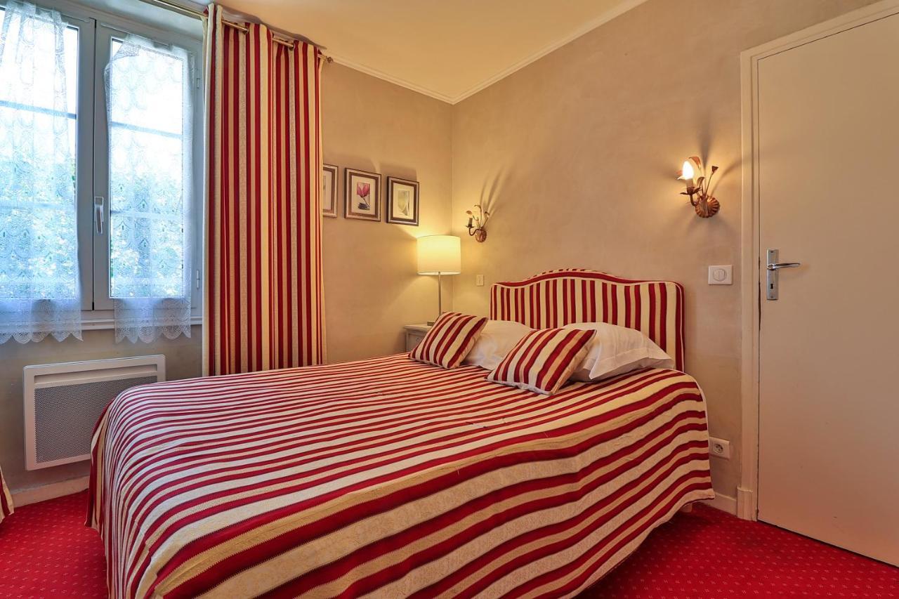 Logis Le Relais Imperial Hotell Saint-Vallier-de-Thiey Eksteriør bilde