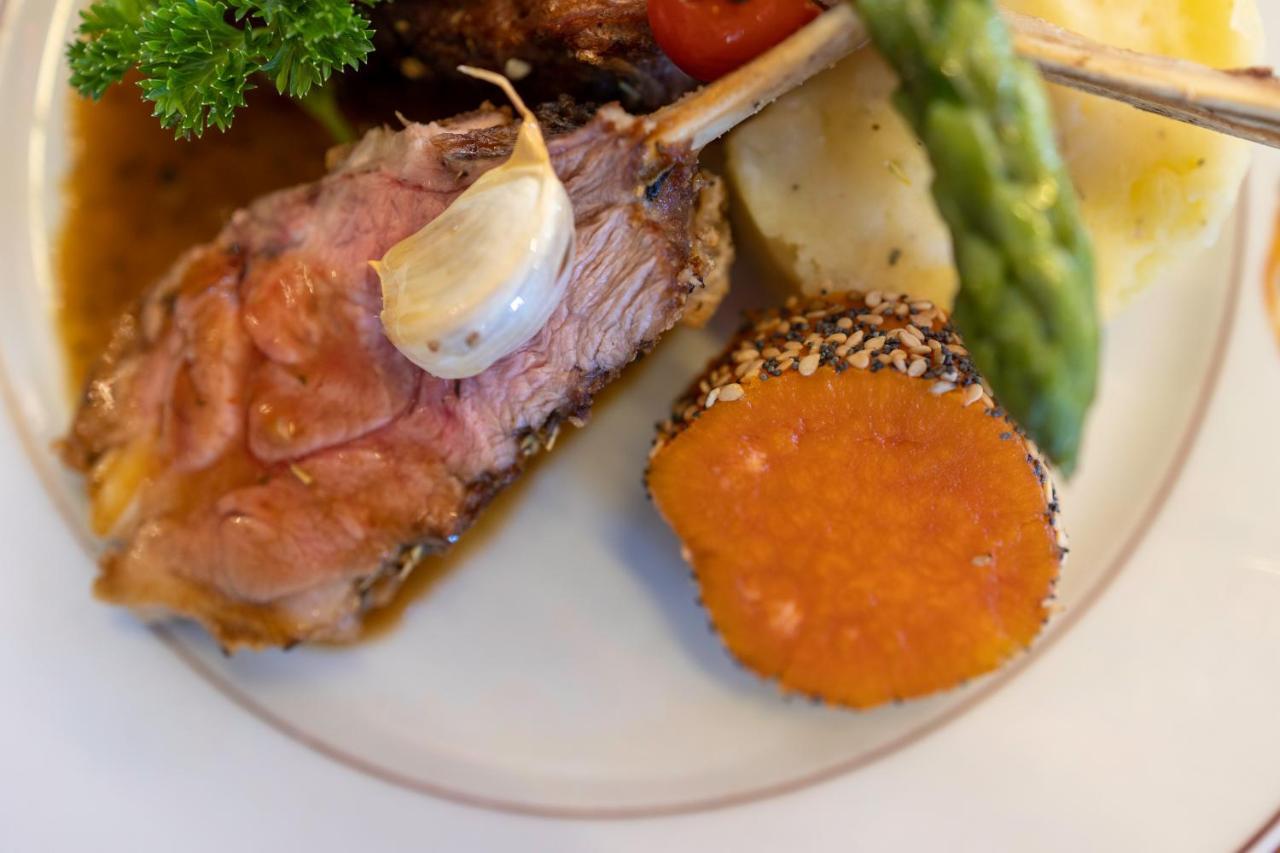 Logis Le Relais Imperial Hotell Saint-Vallier-de-Thiey Eksteriør bilde