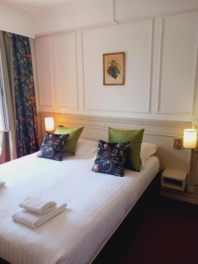 Logis Le Relais Imperial Hotell Saint-Vallier-de-Thiey Eksteriør bilde