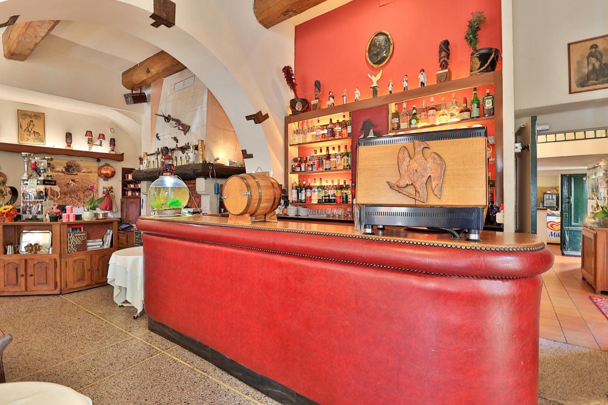 Logis Le Relais Imperial Hotell Saint-Vallier-de-Thiey Eksteriør bilde