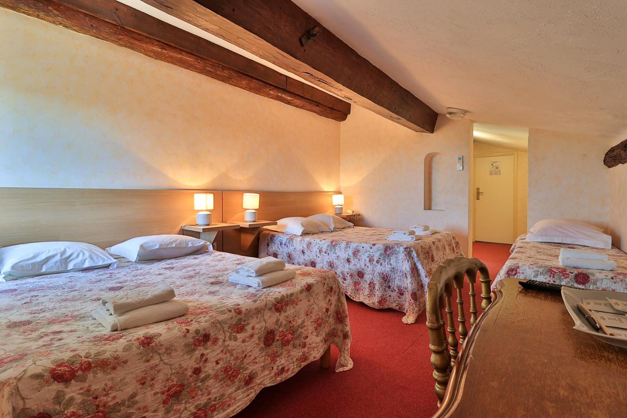 Logis Le Relais Imperial Hotell Saint-Vallier-de-Thiey Eksteriør bilde