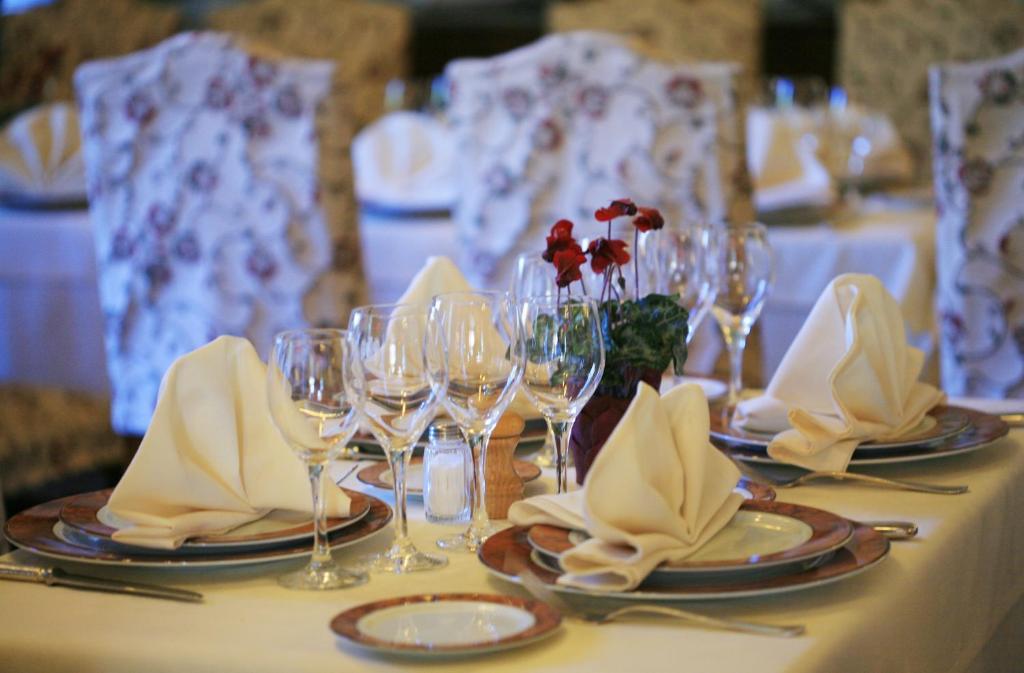Logis Le Relais Imperial Hotell Saint-Vallier-de-Thiey Eksteriør bilde