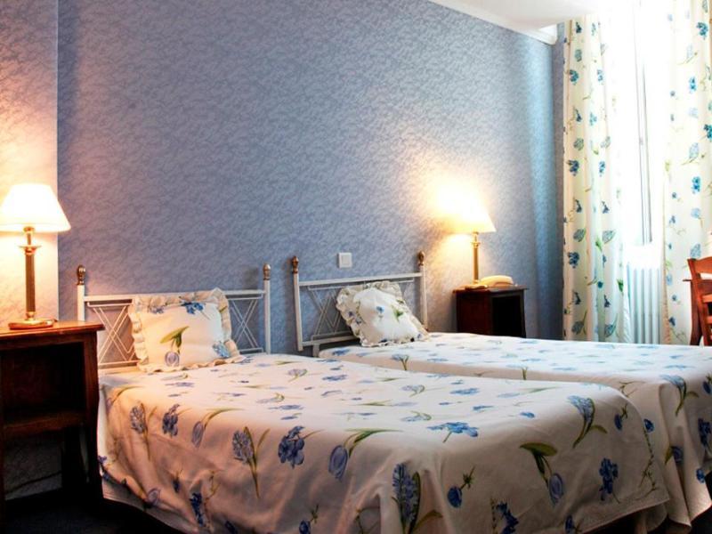 Logis Le Relais Imperial Hotell Saint-Vallier-de-Thiey Eksteriør bilde