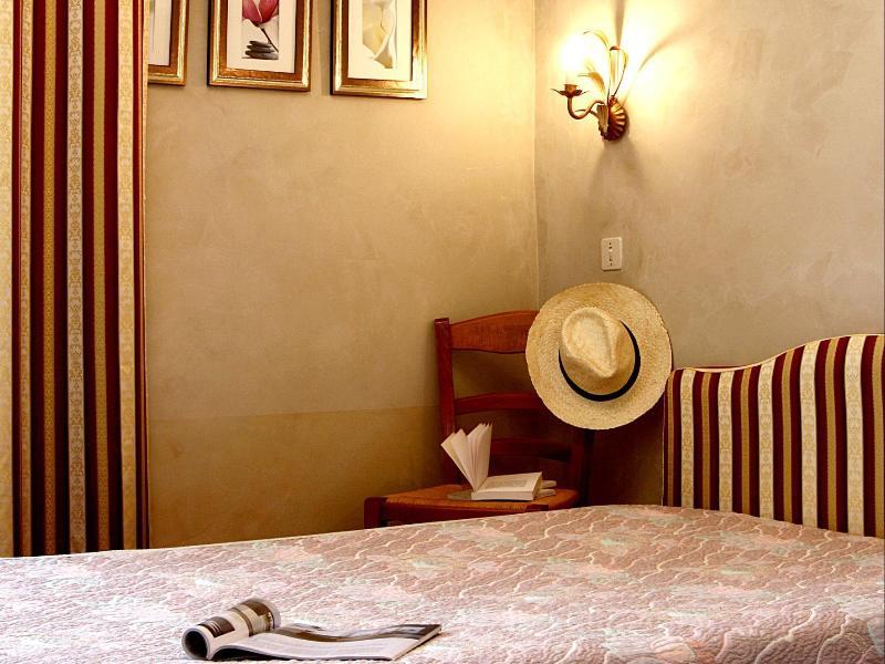 Logis Le Relais Imperial Hotell Saint-Vallier-de-Thiey Eksteriør bilde